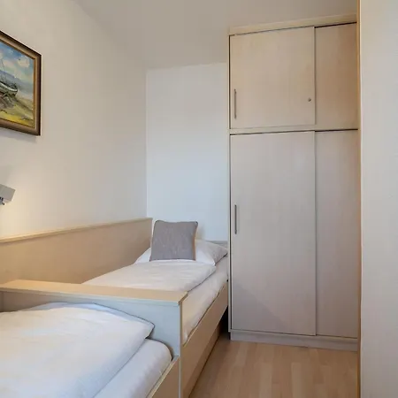 Haus Vier Jahreszeiten Buona Vista